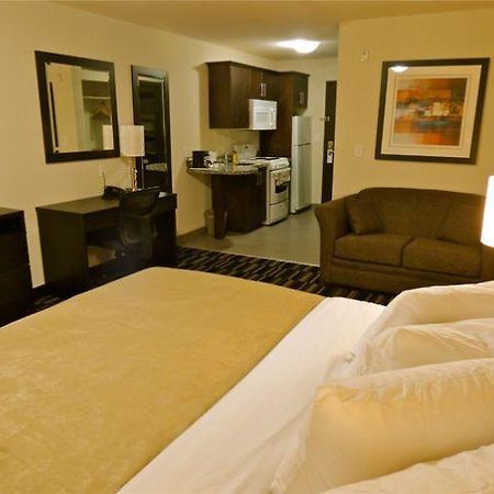 Western Star Inn & Suites Stoughton Oda fotoğraf